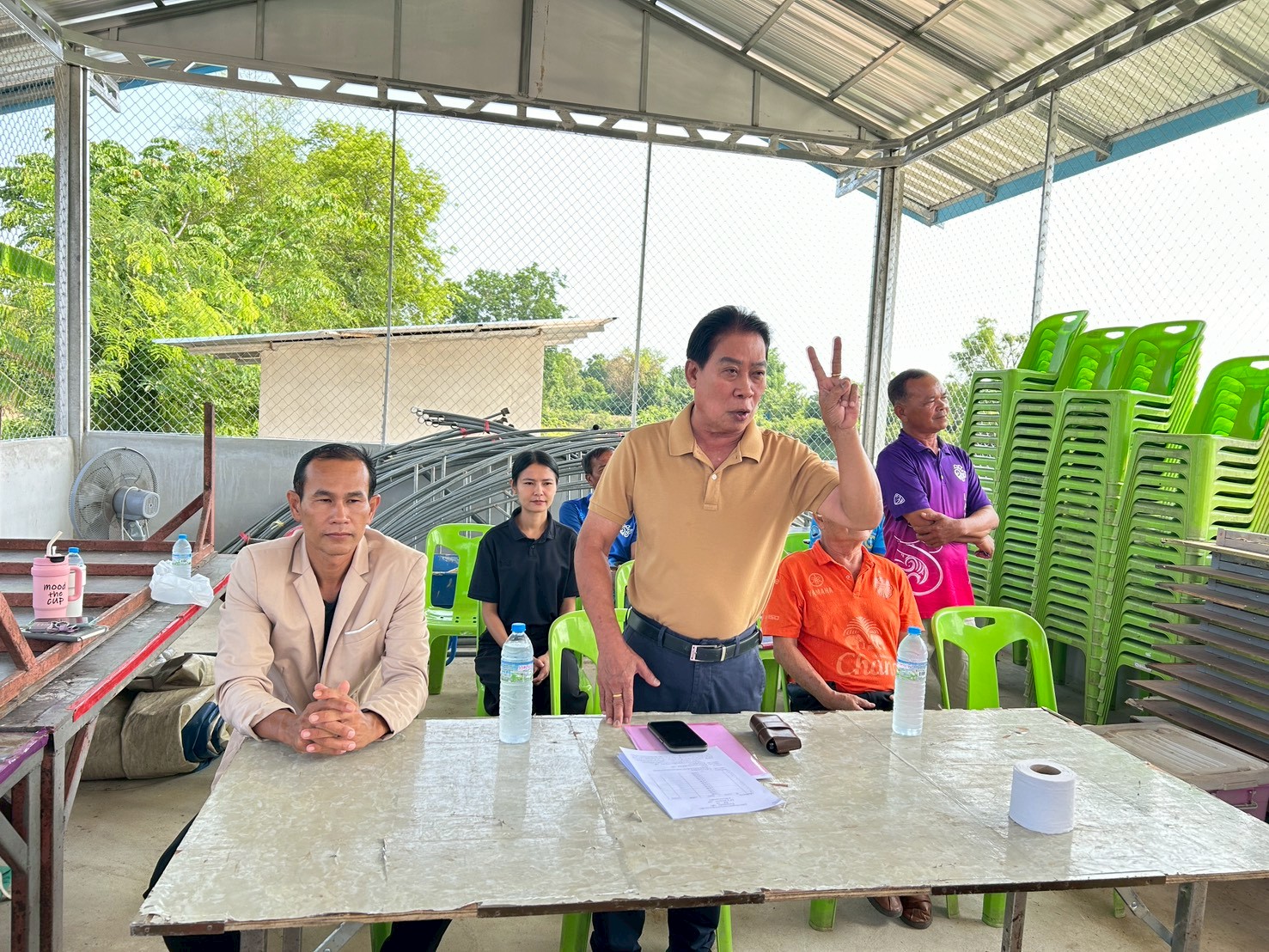 CDD LAMPLAIMAT : GROWTH TEAM LAMPLAIMAT BURIRAM 📣พช.ลำปลายมาศ ลงพื้นที่สนับสนุนการจัดประชุมคัดเลือกคณะกรรมการเครือข่ายกองทุนหมู่บ้านและชุมชนเมือง บ้านหนองโดนน้อย หมู่ที่ 3 ตำบลหนองโดน