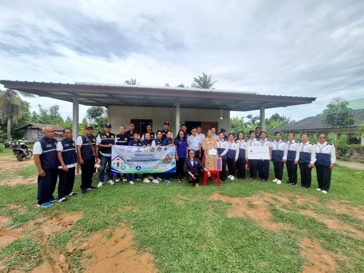 CDD LAMPLAIMAT : GROWTH TEAM LAMPLAIMAT BURIRAM พช.ลำปลายมาศ ร่วมกับสภาองค์กรชุมชนตำบลโคกกลาง ร่วมพิธีส่งมอบบ้านตาม โครงการบ้านพอเพียง ประจำปี 2569