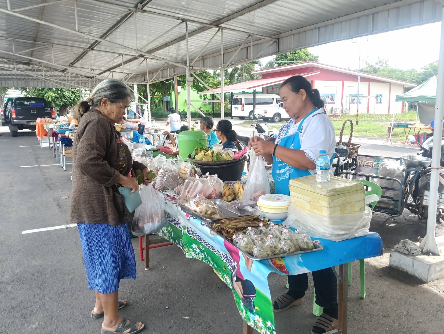 📣CDD LAMPLAIMAT : GROWTH TEAM LAMPLAIMAT BURIRAM พช.ลำปลายมาศ  ดำเนินโครงการขับเคลื่อนเศรษฐกิจฐานราก จัดกิจกรรมส่งเสริมการขาย ณ ตลาดนัดคนไทยยิ้มได้