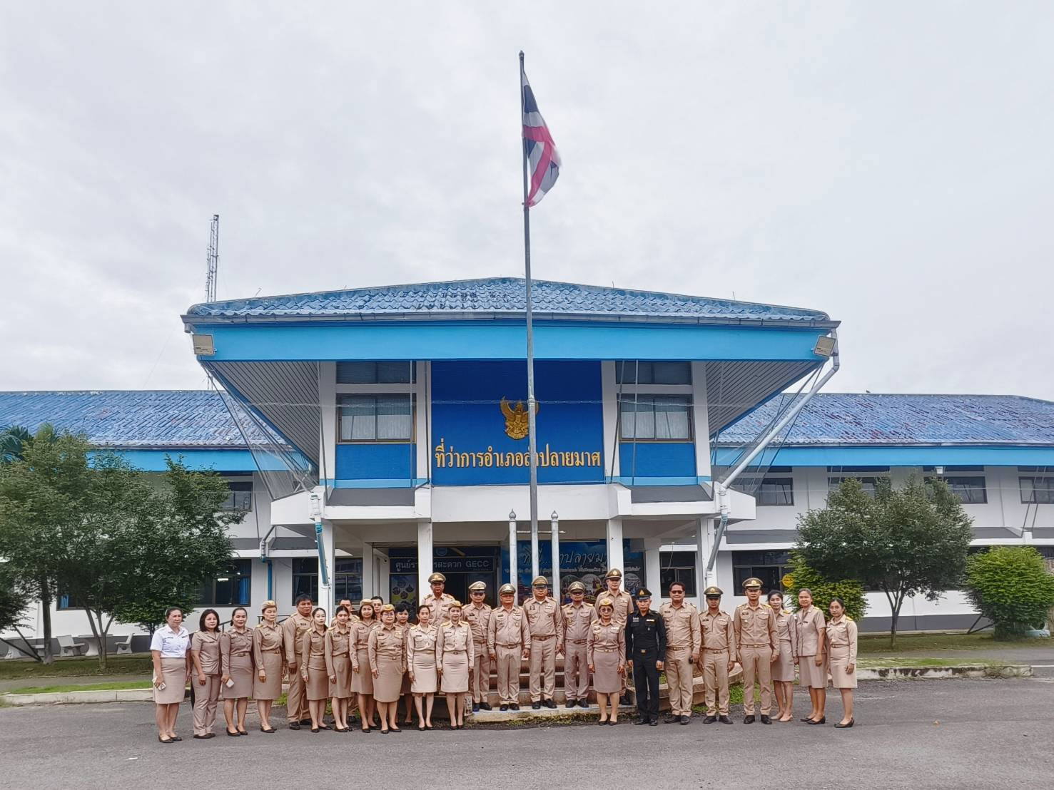 📣CDD LAMPLAIMAT : GROWTH TEAM LAMPLAIMAT BURIRAM พช.ลำปลายมาศ ร่วมพิธีเคารพธงชาติและร้องเพลงชาติไทย เนื่องในวันพระราชทานธงชาติไทย 28 กันยายน 2569
