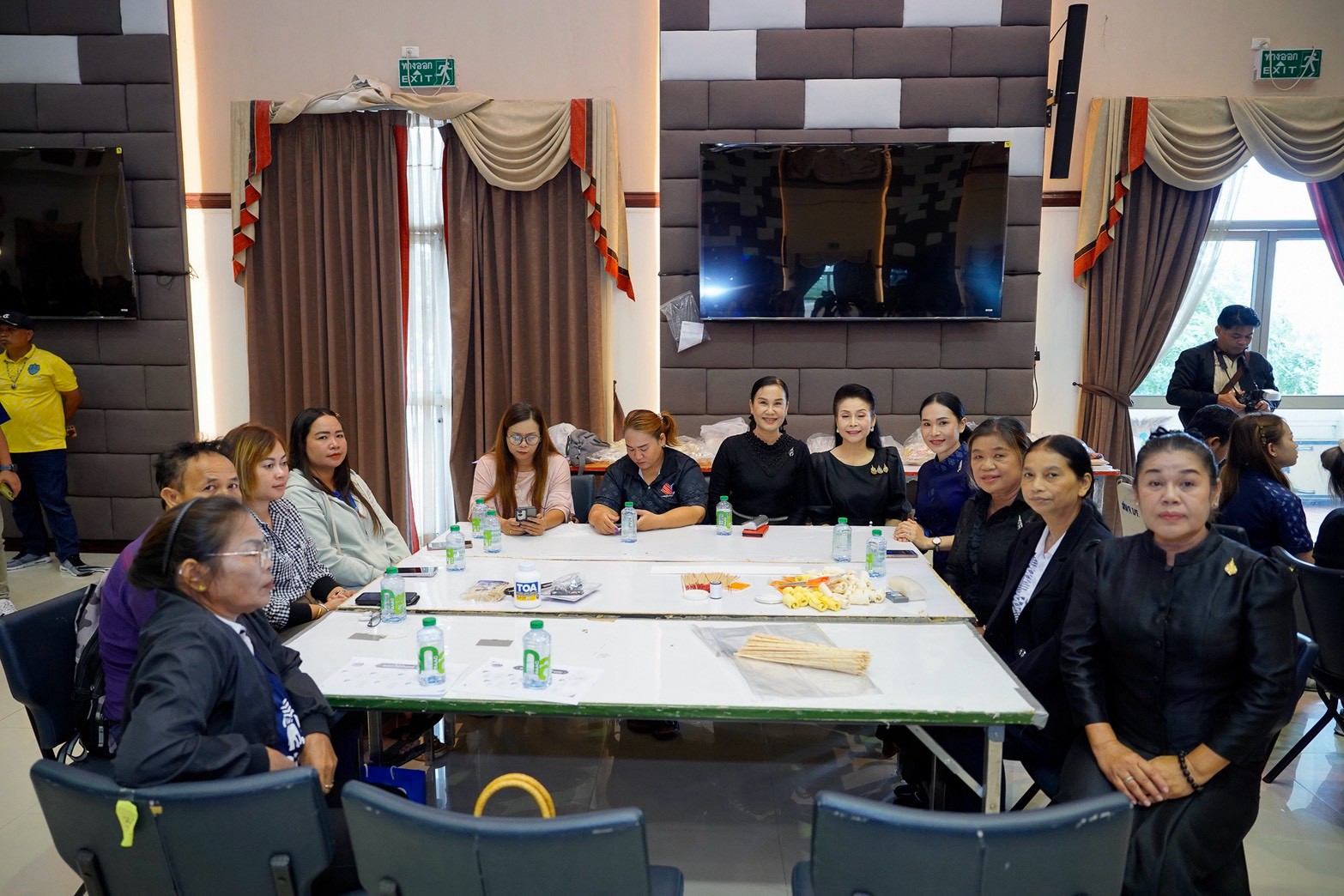 📣CDD LAMPLAIMAT : GROWTH TEAM LAMPLAIMAT BURIRAM พช.ลำปลายมาศ ร่วมจัดทำดอกไม้จันทน์ เตรียมความพร้อมพิธีถวายดอกไม้จันทน์ของประชาชนในส่วนภูมิภาค