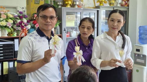 📣CDD LAMPLAIMAT : GROWTH TEAM LAMPLAIMAT BURIRAM พช.ลำปลายมาศ ร่วมซักซ้อมทีมร่วมกับกิ่งกาชาดอำเภอลำปลายมาศ ซักซ้อมทีมวิทยากรในการอบรมประดิษฐ์ดอกไม้จันทน์พระราชทาน ระดับอำเภอ เพื่อเตรียมความพร้อมในการจัดพระราชทานพิธีถวายดอกไม้จันทน์ของประชาชนในส่วนภูมิภาคในงานพระราชพิธีถวายเพลิงพระบรมศพ สมเด็จพระนางเจ้าสิริกิติ์ พระบรมราชินีนาถ พระบรมราชชนนีพันปีหลวง 
