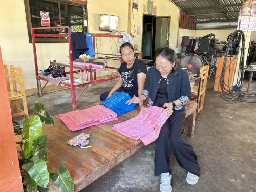 📣CDD LAMPLAIMAT : GROWTH TEAM LAMPLAIMAT BURIRAM พช.ลำปลายมาศ ลงพื้นที่สนับสนุนกลุ่มทอผ้าบ้านห้วยตะเคียน หมู๋ที่ 12 ตำบลบ้านยาง