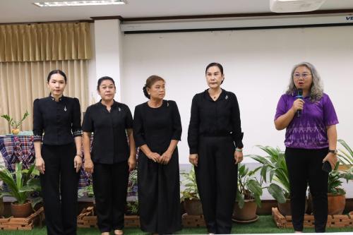 📣CDD LAMPLAIMAT : GROWTH TEAM LAMPLAIMAT BURIRAM พช.ลำปลายมาศ ร่วมอบรมเตรียมความพร้อมกิจกรรมประดิษฐ์ดอกไม้จันทน์ เพื่อสืบสานความจงรักภักดีและร่วมแสดงความอาลัย